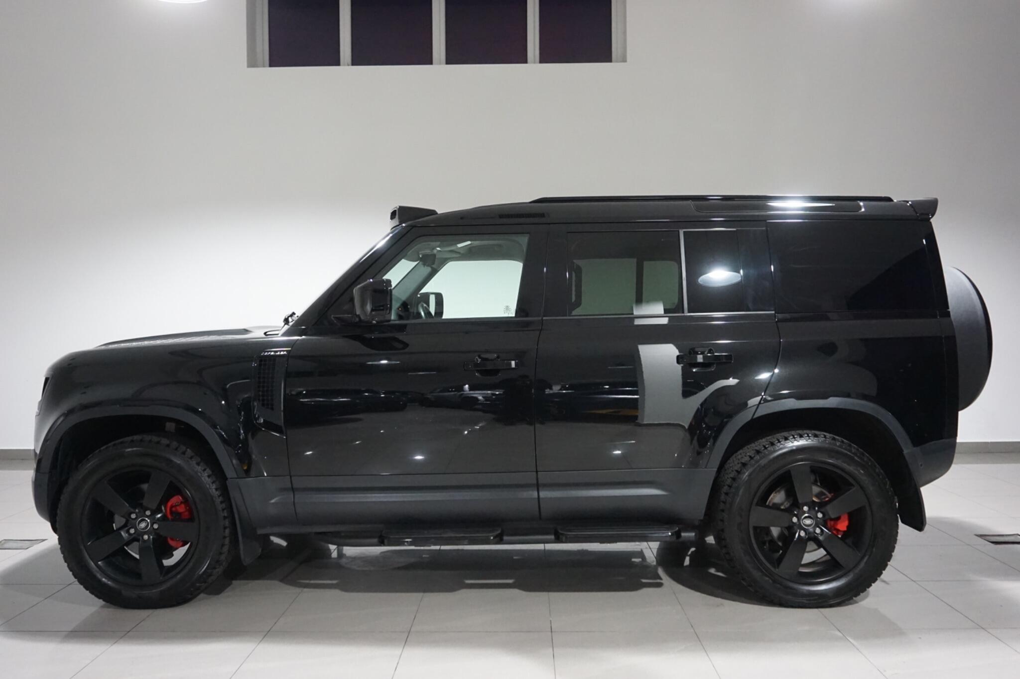 Land Rover Defender 110 3.0 D250 MHEV HSE Hard Top SUV 5dr Diesel Auto 4WD MWB Euro 6 (s/s) (250 ps)